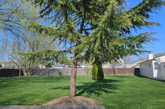 Building Photo - 56 Applegate Dr