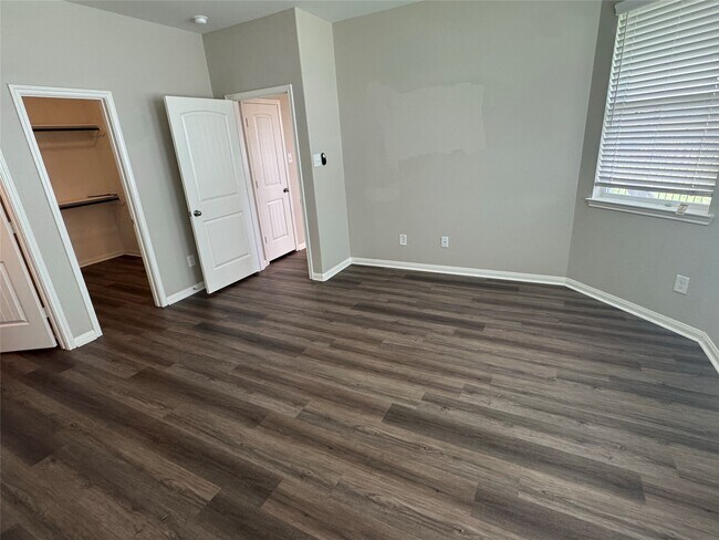 Building Photo - 3831 W Alessano Ln