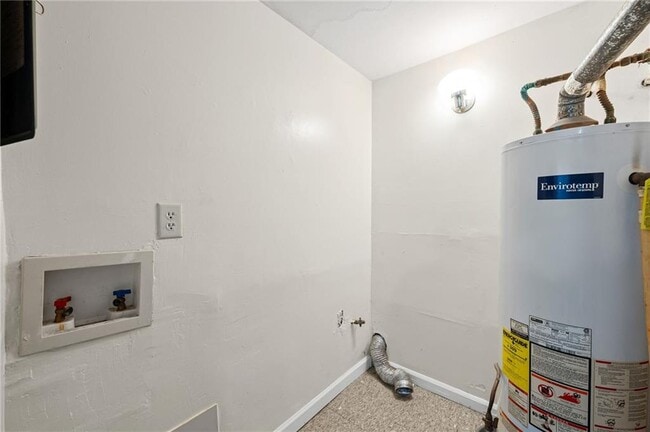 Building Photo - 2122 Fieldstone View Ct SE