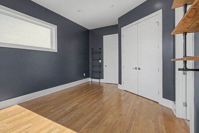 Building Photo - 118B Fern Ave