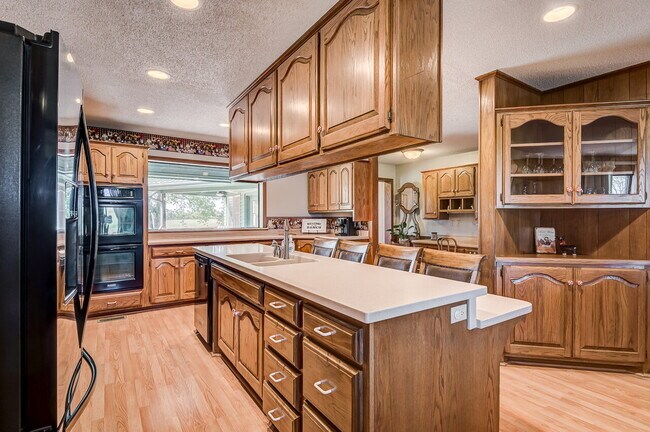 Building Photo - Beautiful country setting, but close to city limits.