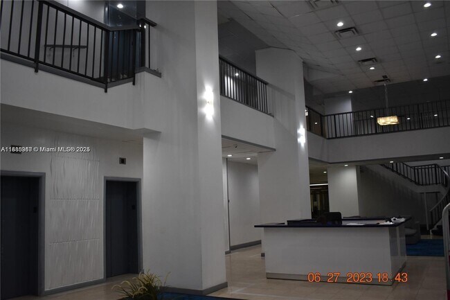 Building Photo - 13499 Biscayne Blvd