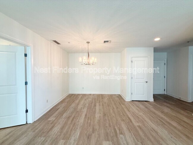 Building Photo - 1431 Riverplace Blvd