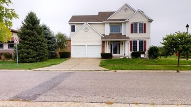 Building Photo - 2504 Somerset Dr