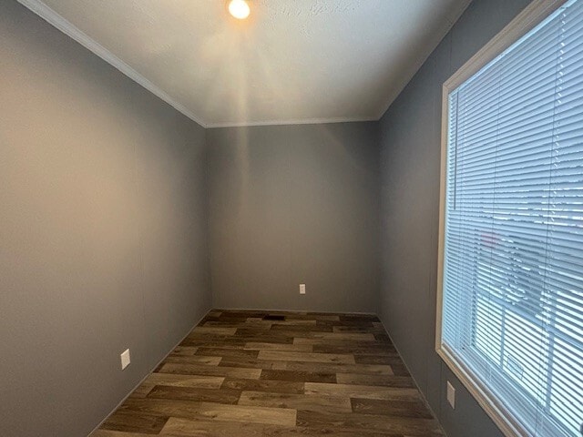 Building Photo - 831 N Pontiac Trail