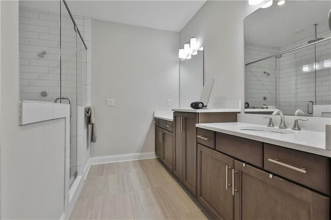 Building Photo - 673 Brennan Dr