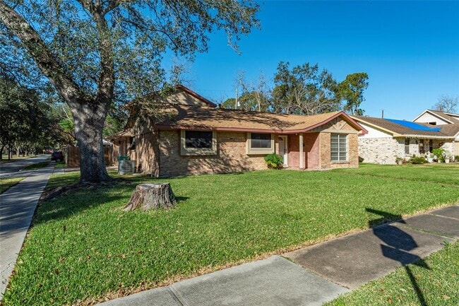 Building Photo - 2720 Blueberry Ln