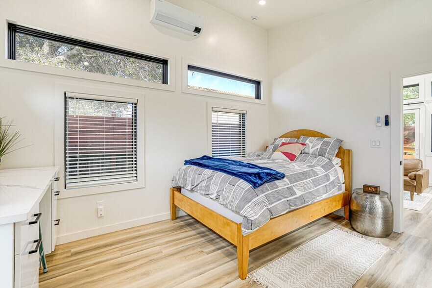 Building Photo - 3381 Pinole Valley Rd