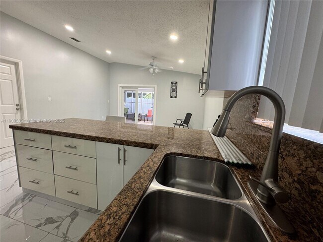 Building Photo - 8701 NW 109th Terrace