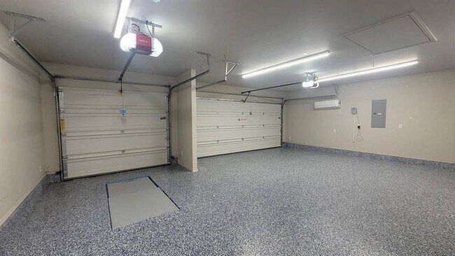 Building Photo - 8720 SW 66th Pl