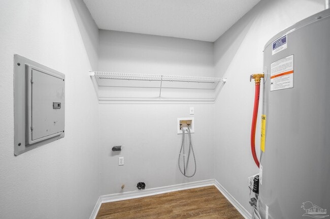 Building Photo - 4014 Glenway Dr