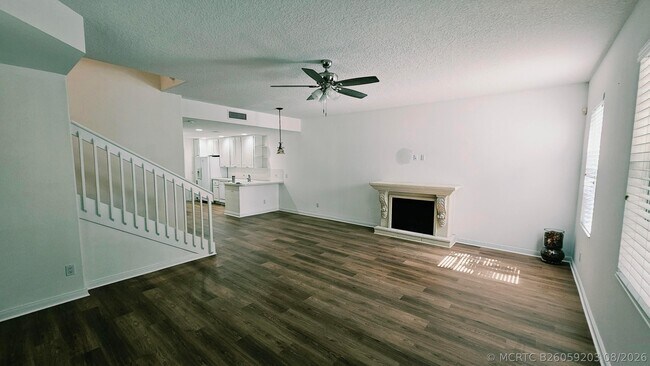 Building Photo - 2868 W Community Dr