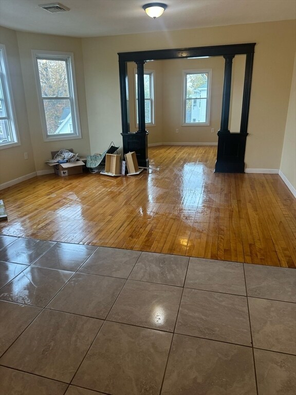 Building Photo - 121 Winfield St