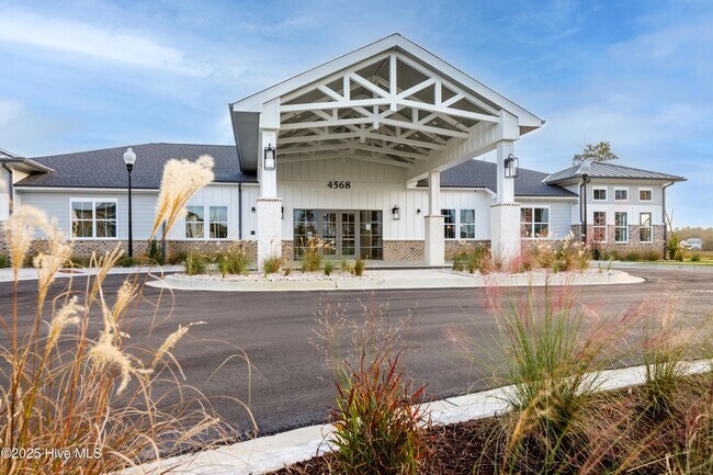 Building Photo - 4568 Tides Wy