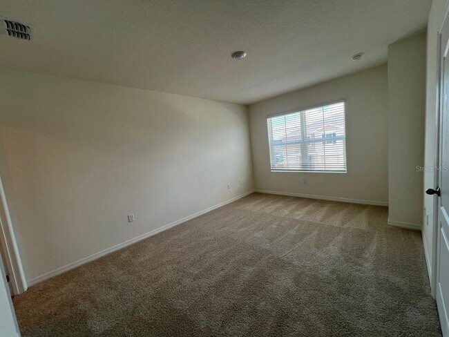 Building Photo - 1532 Lumber Ave