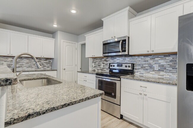 Building Photo - Wonderful 3 Bed 2 Bath in Willow Bend!