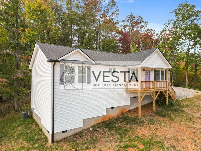 Building Photo - 474 Hague Dr