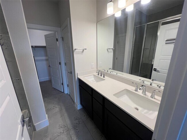 Building Photo - 509 Peace Dr