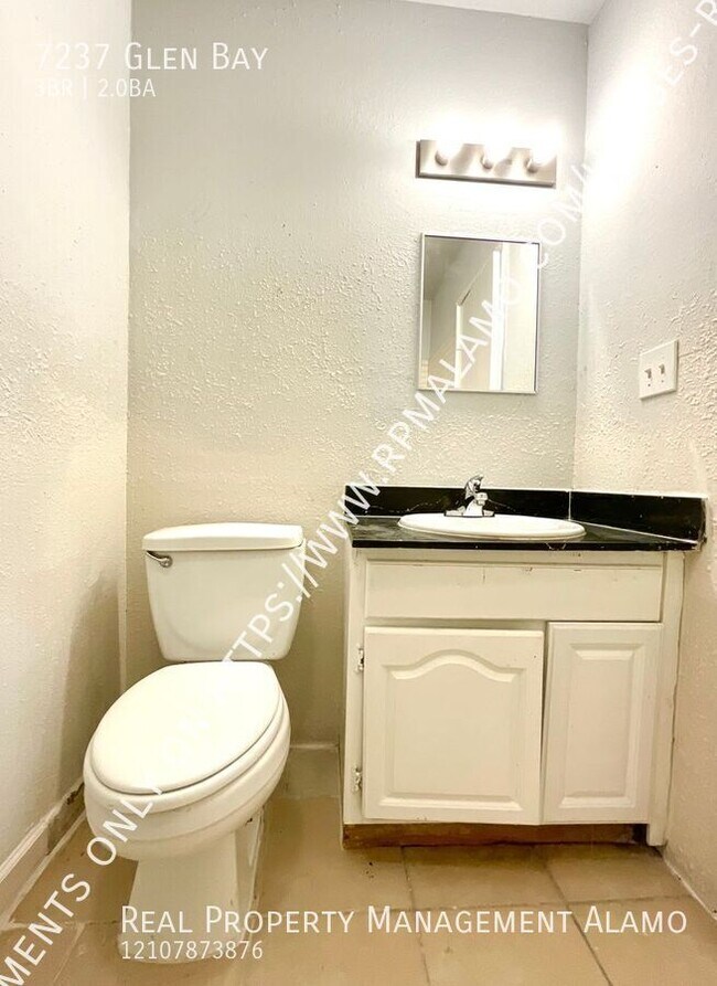 Building Photo - 7237 Glen Bay Dr