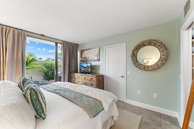 Building Photo - 225 S Beach Rd