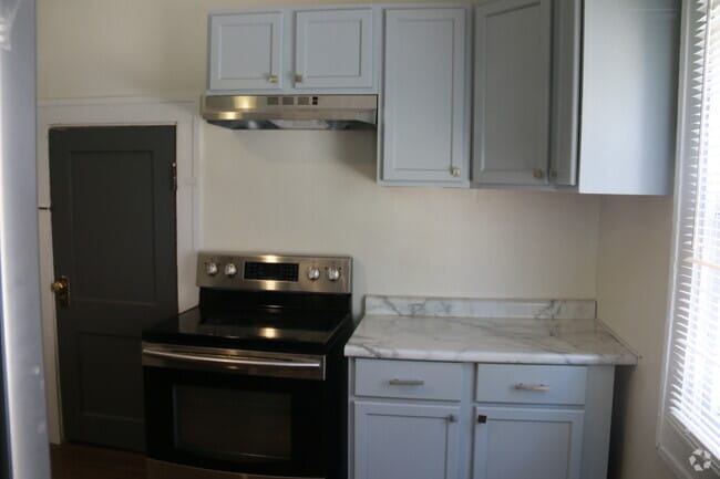 Building Photo - 2035 N Pennsylvania St