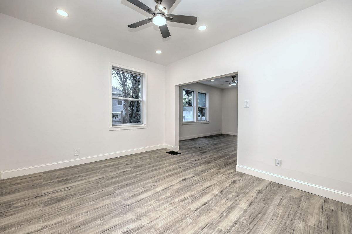Building Photo - 330 Naugatuck Ave