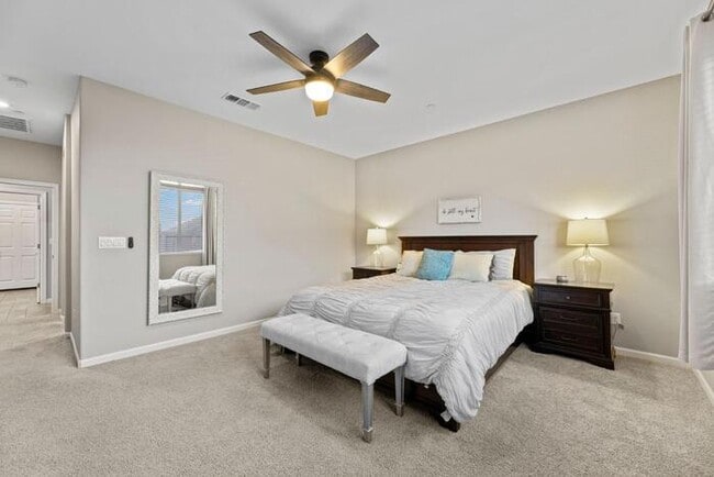 Building Photo - Beautiful 3 Bedroom PLUS bonus Room For Re...