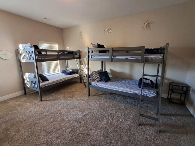 Building Photo - 3982 Malbec Dr