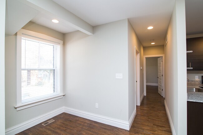 Building Photo - 3116 Lackland Ave