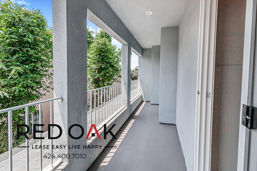 Building Photo - 825 Date St