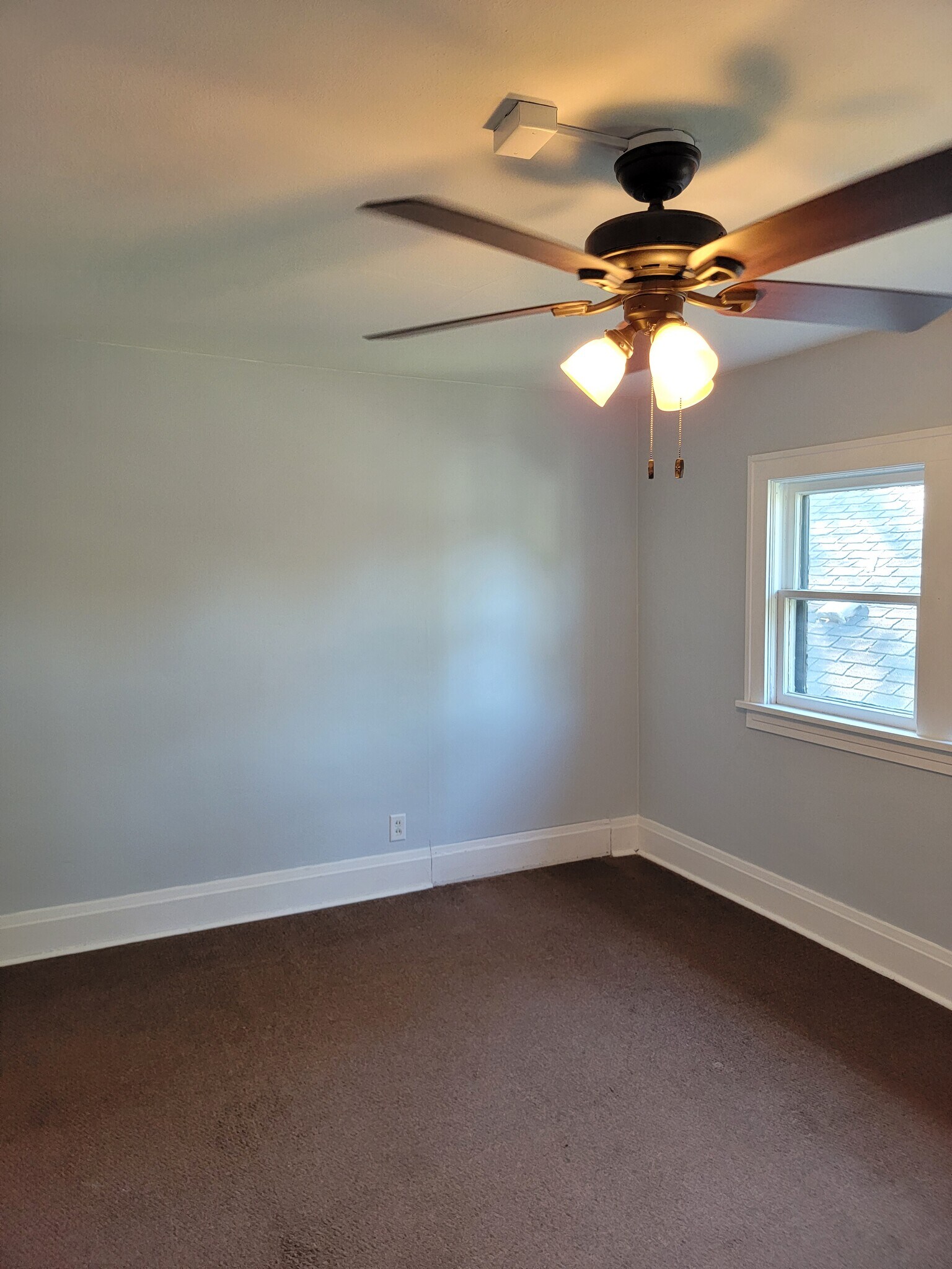 Livingroom - 117 2nd St N