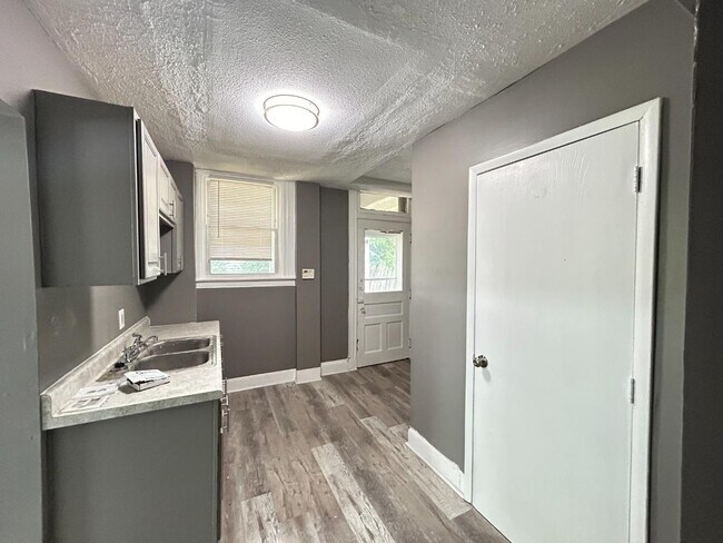 Building Photo - 3501 Bevis Ave