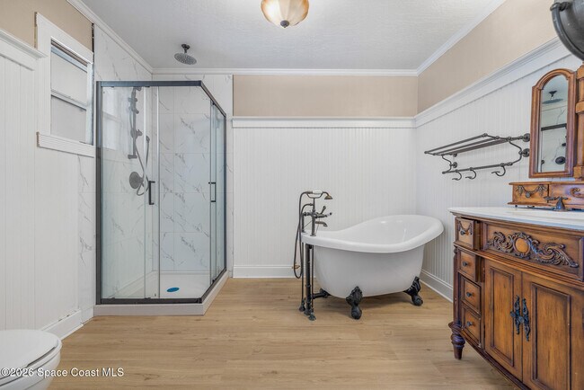 Building Photo - 405 Hawthorne Ct