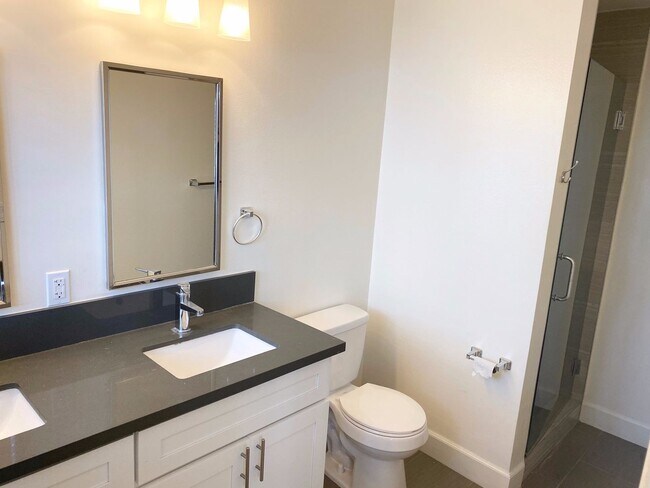 Building Photo - 521 Indiana St