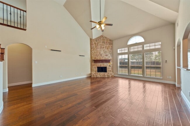 Building Photo - 6529 Abrams Dr