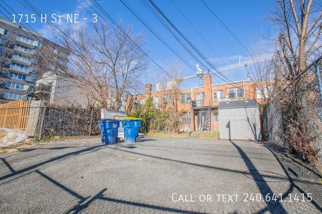 Building Photo - 1715 H St NE