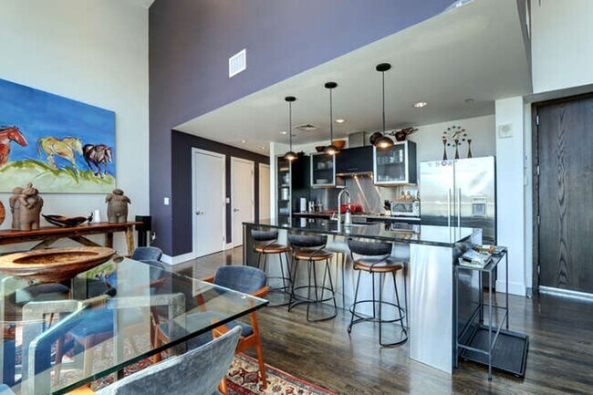 Building Photo - Denver Art Museum Penthouse Available NOW!!