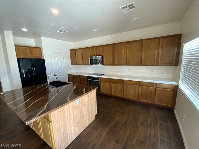 Building Photo - 5819 Badlands Ln