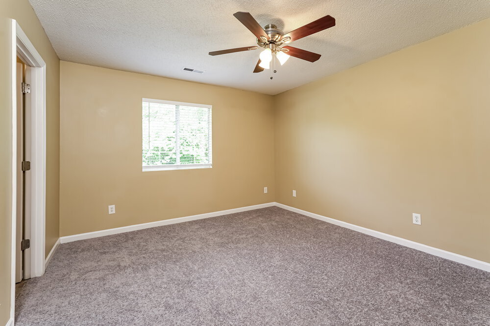 Building Photo - 2650 Stratford Lake Rd