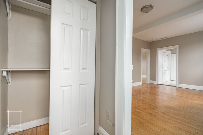 Building Photo - 2487-2491 Summit St.