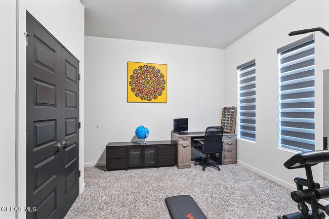 Building Photo - 870 Airship Pl