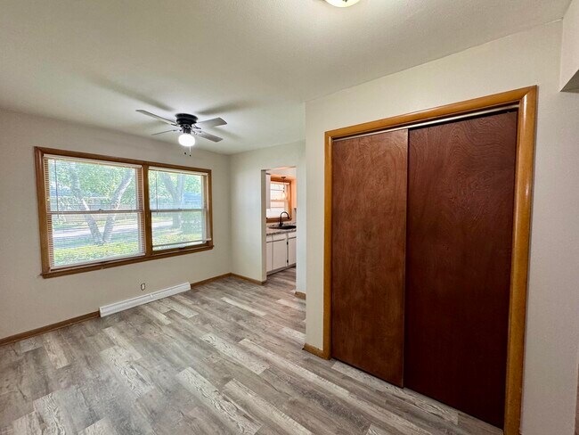 Building Photo - 5905 N 66th St