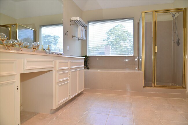 Building Photo - 12322 Wealdstone Dr