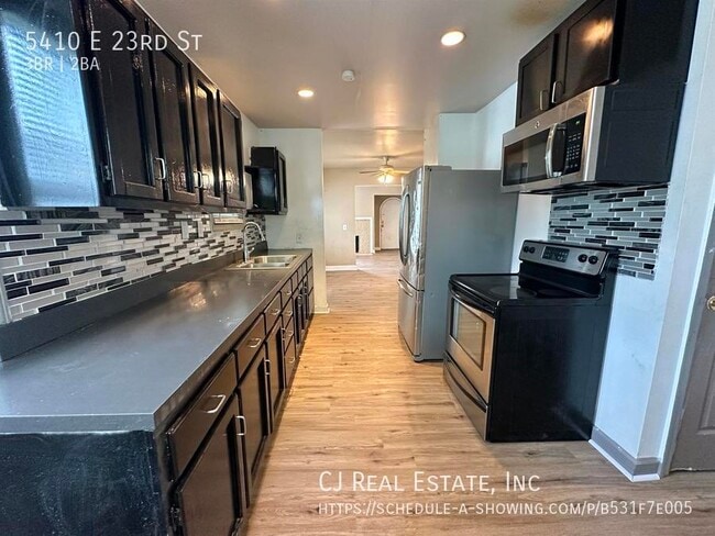 Building Photo - 5410 E 23rd St