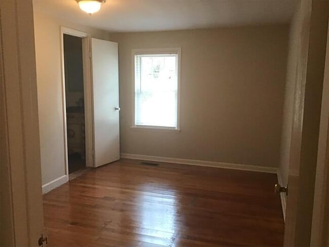 Building Photo - 9179 Segers Rd