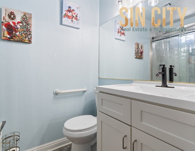 Building Photo - "Charming 3-Bedroom Oasis in Las Vegas wit...