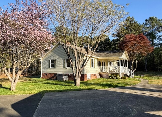 Building Photo - 1195 Tirzah Rd