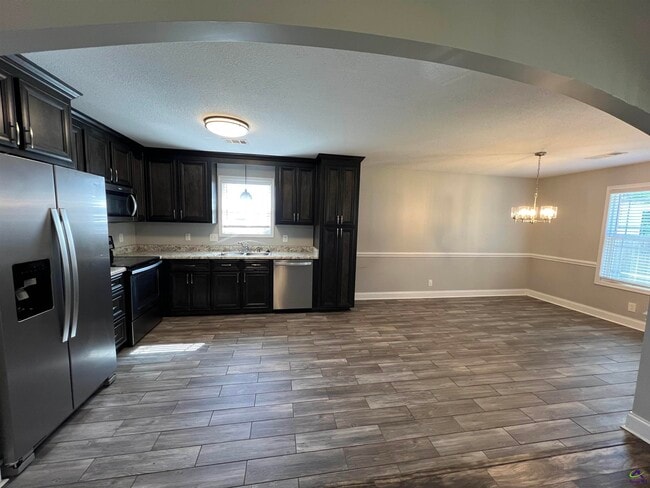 Building Photo - 114 Tahoe Ln