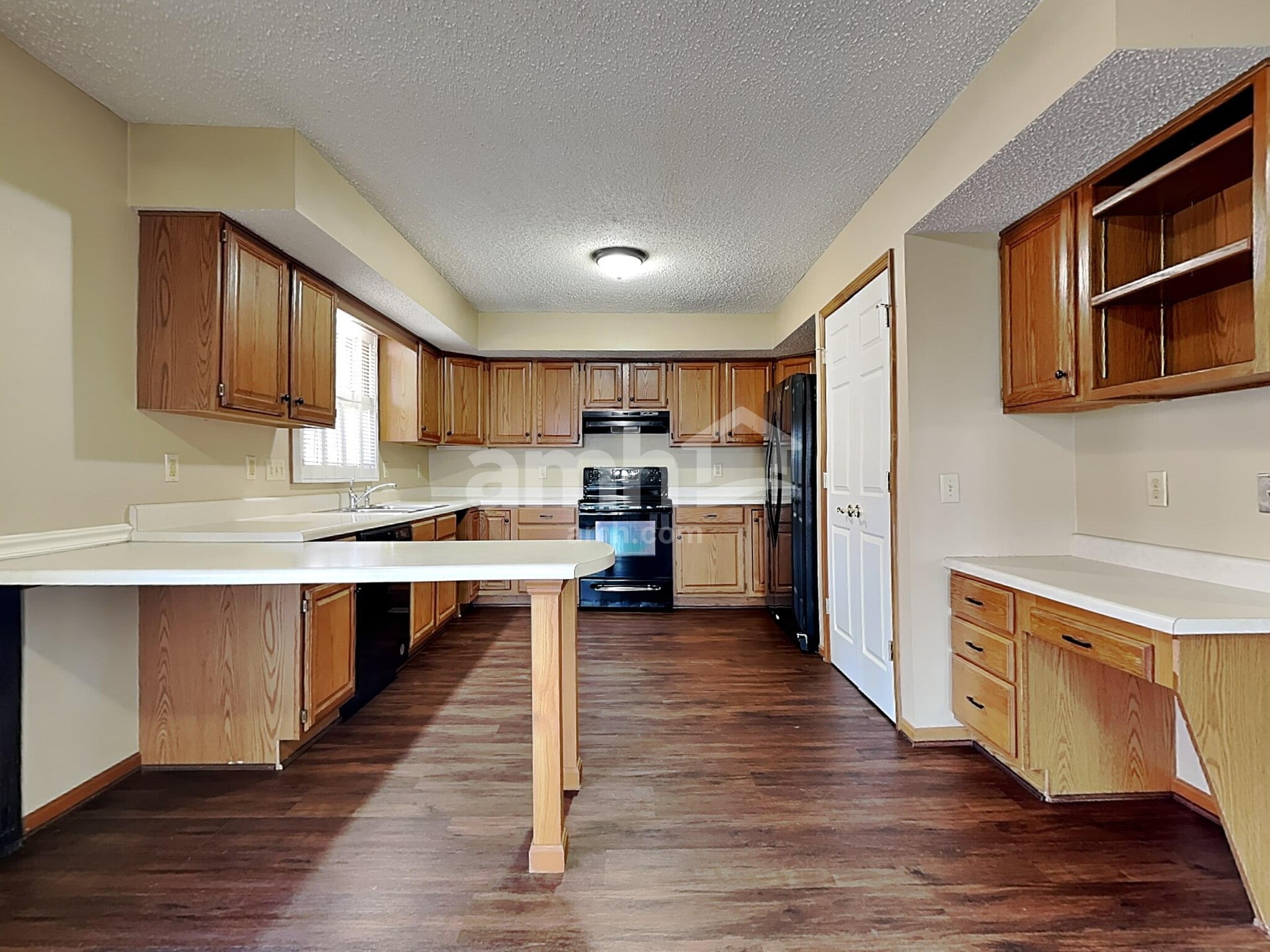 Building Photo - 110 Justin Pl