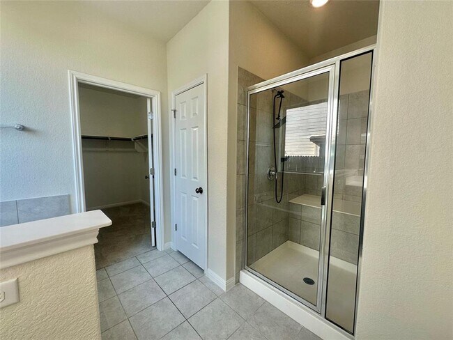 Building Photo - 7211 Loggia Pl